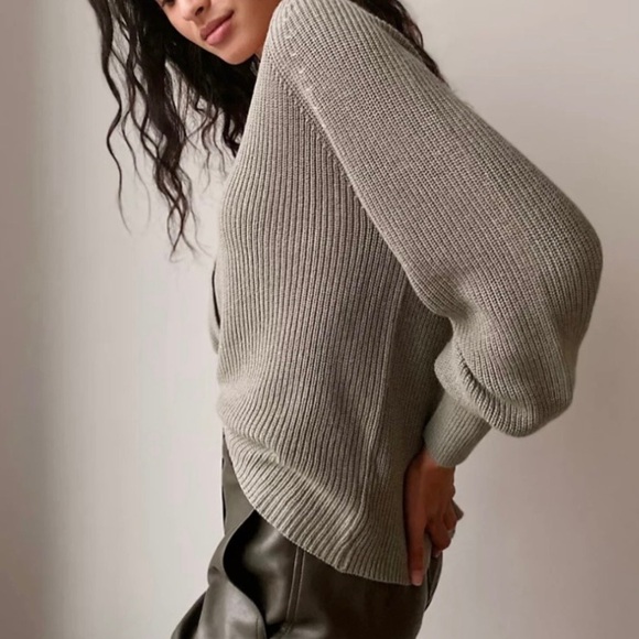 Aritzia Sweaters - Wilfred Aritzia Granada Cardigan Sweater Relaxed V Neck Knit Brown Small Wool